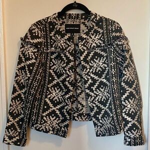 Super cute cropped boxy pattern jacket